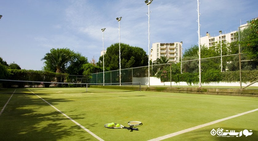 نمای زمین تنیس اختصاصی هتل